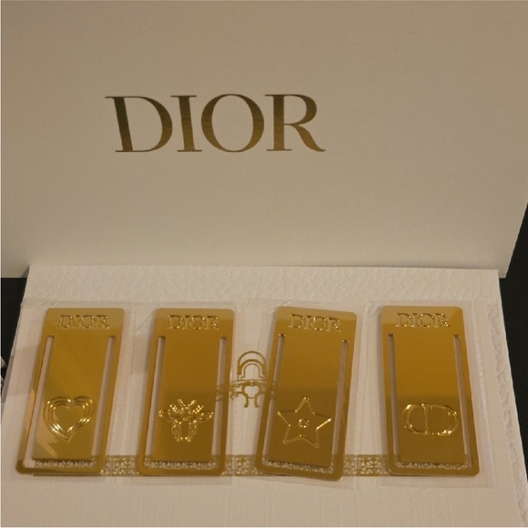 Dior Luxurious Gold Tone Bookmark Set - Picture 3 of 6